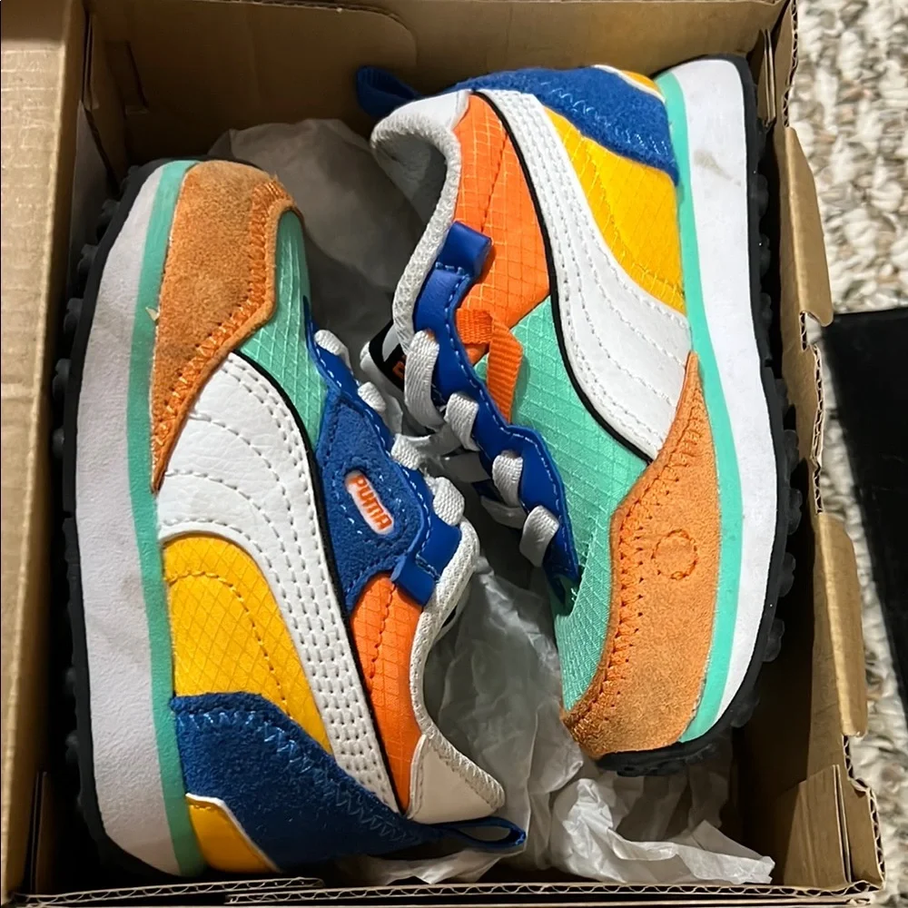 Puma Blue Green Sneakers Vibrant Design Breathable Comfort - Picture 5 of 5